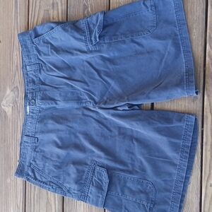 Izod men's blue cargo shorts size 38